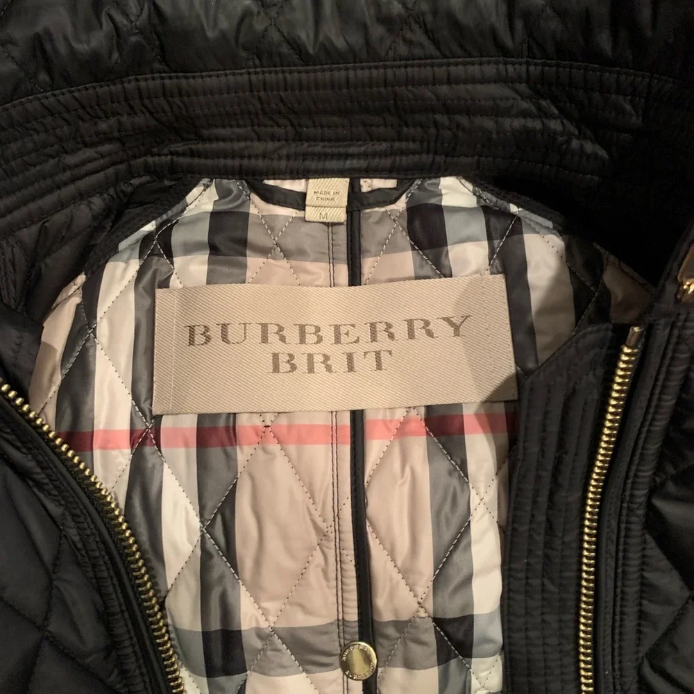 Burberry Black Quilted Belted Trench Coat with Gold Hardware - Picture 5 of 7